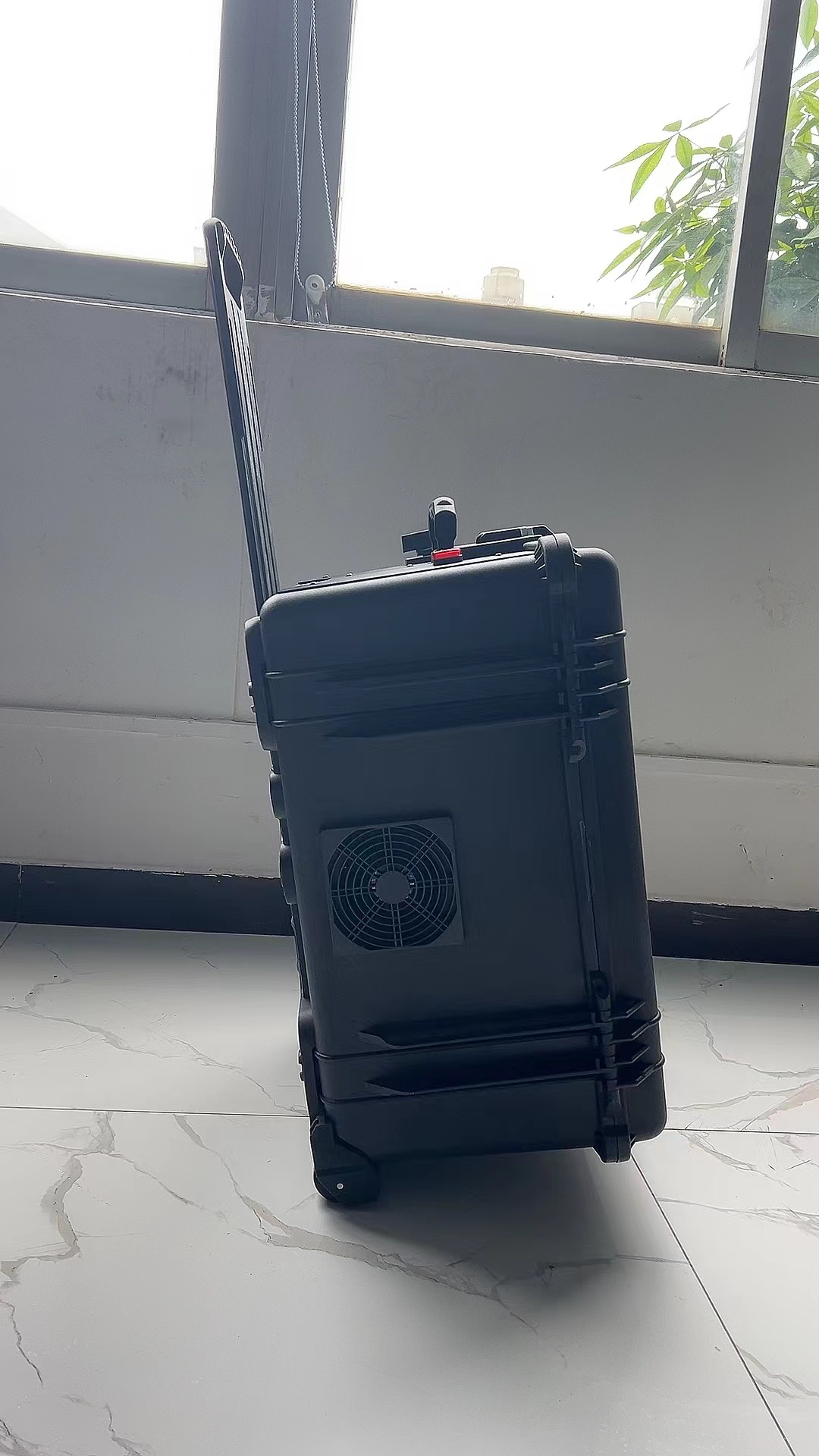 安乡手拉箱型移动通信干扰器